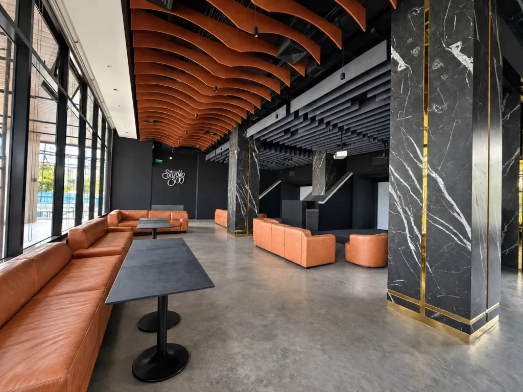 Main Bar